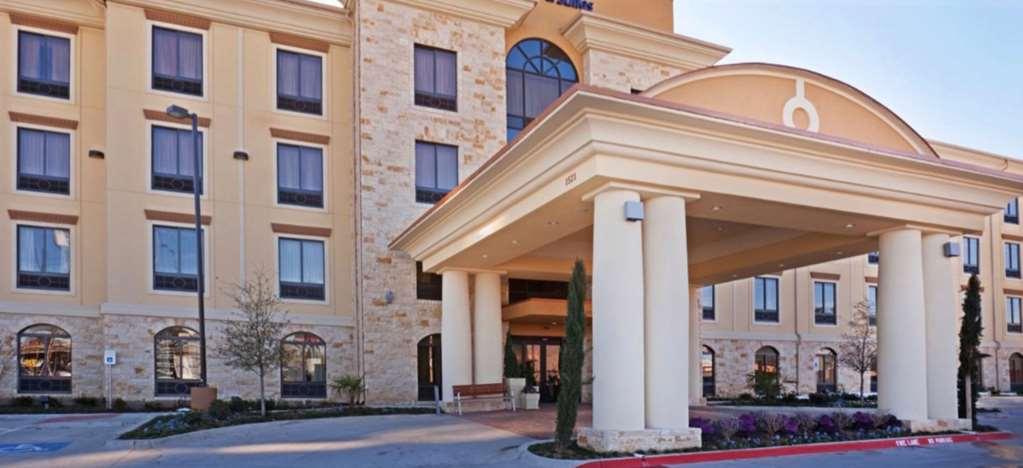 Comfort Inn & Suites Dallas Medical-Market Center Exterior photo